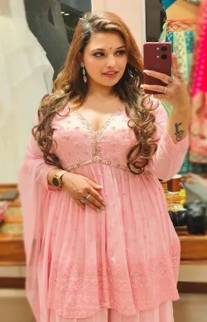 call girl in Connaught Place